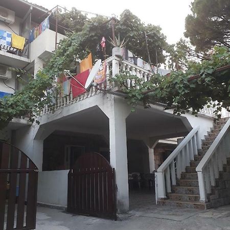 Vila Ruska Prcanj Exterior photo